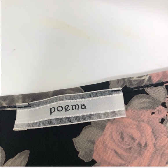 Donating soon! Poema black tunic with rose print - Picture 5 of 6